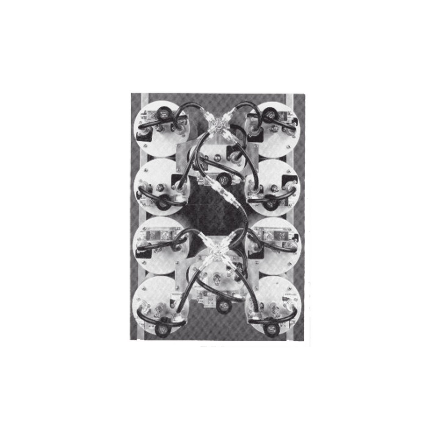 Combinador en Panel para Rack 19" 851-869 MHz, 8 Canales (6" Diam.) 500 kHz, 100 Watt, N Hembras.