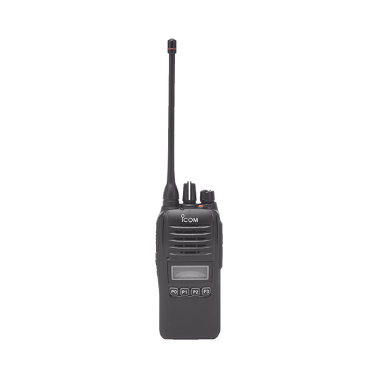 Radio digital NXDN en la banda de UHF, rango de frecuencia 400-470MHz, sumergible IP67, analógico y digital, opera en sistemas trunking y convencional, 5W de potencia.