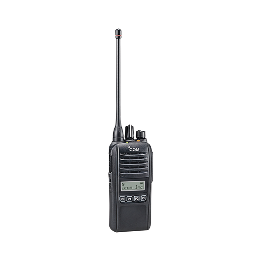 Radio digital NXDN en la banda de UHF, rango de frecuencia 450 - 512 MHz, sumergible IP67, analógico y digital, opera en sistemas trunking y convencional, 4W de potencia.